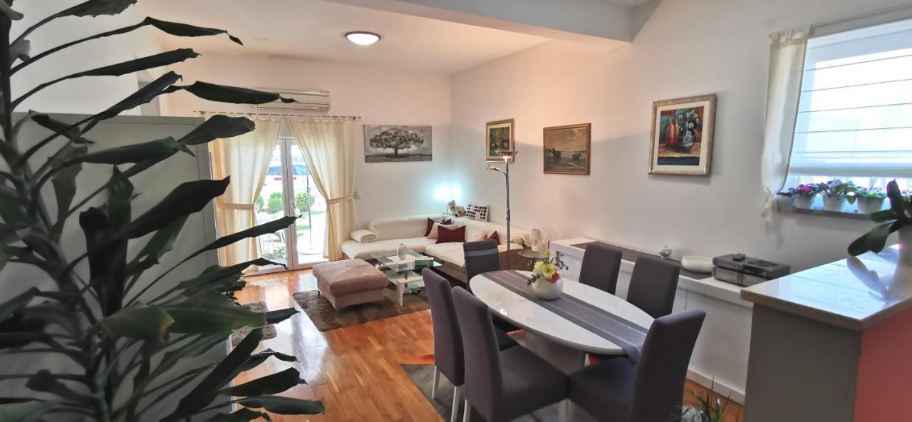 Apartman Kapovic Kaštela エクステリア 写真