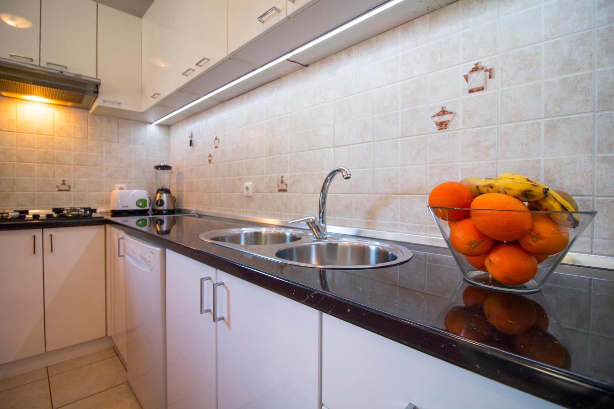 Apartman Kapovic Kaštela エクステリア 写真